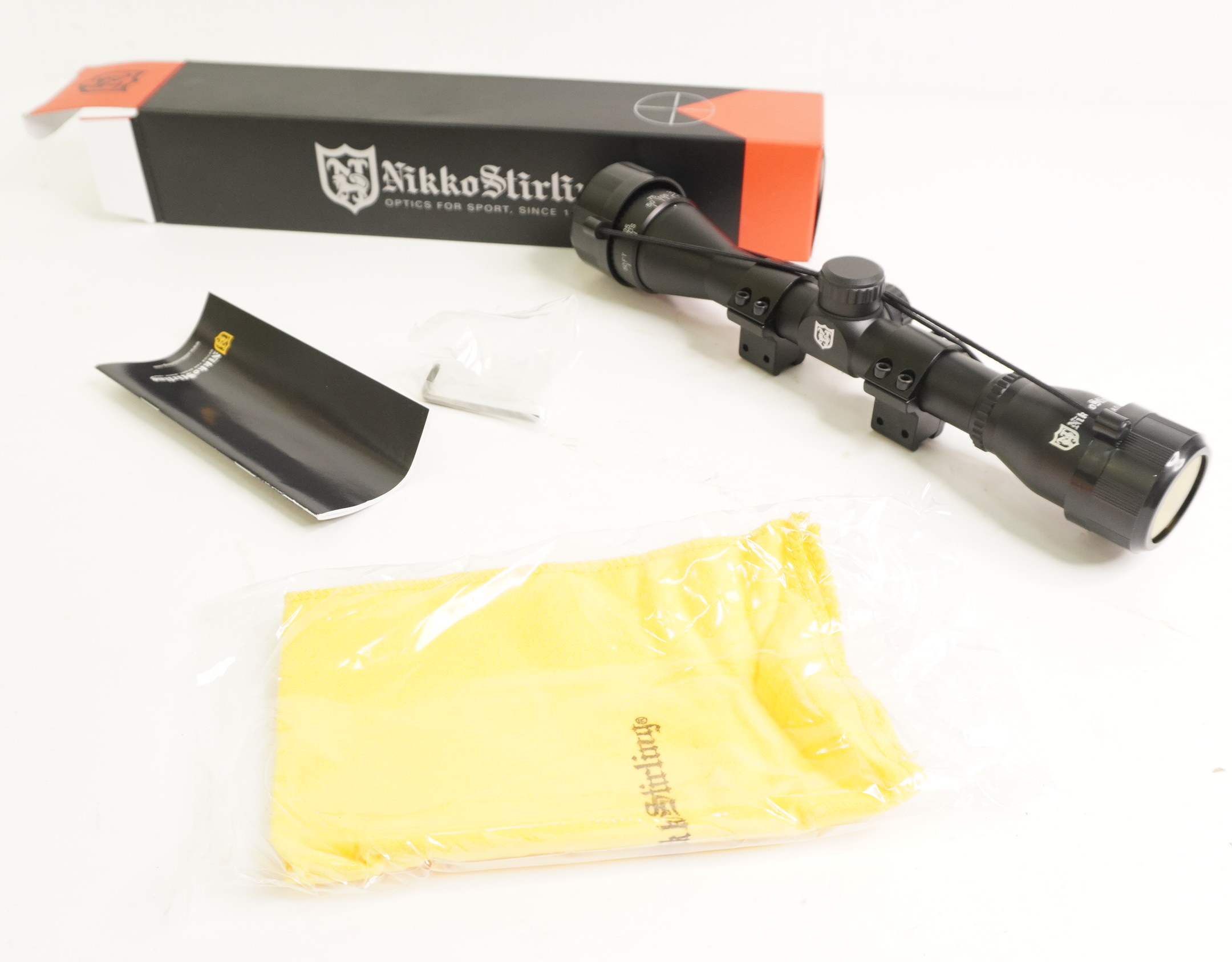 Прицел Stirling Mountmaster 4*32AO, halfmil-dot